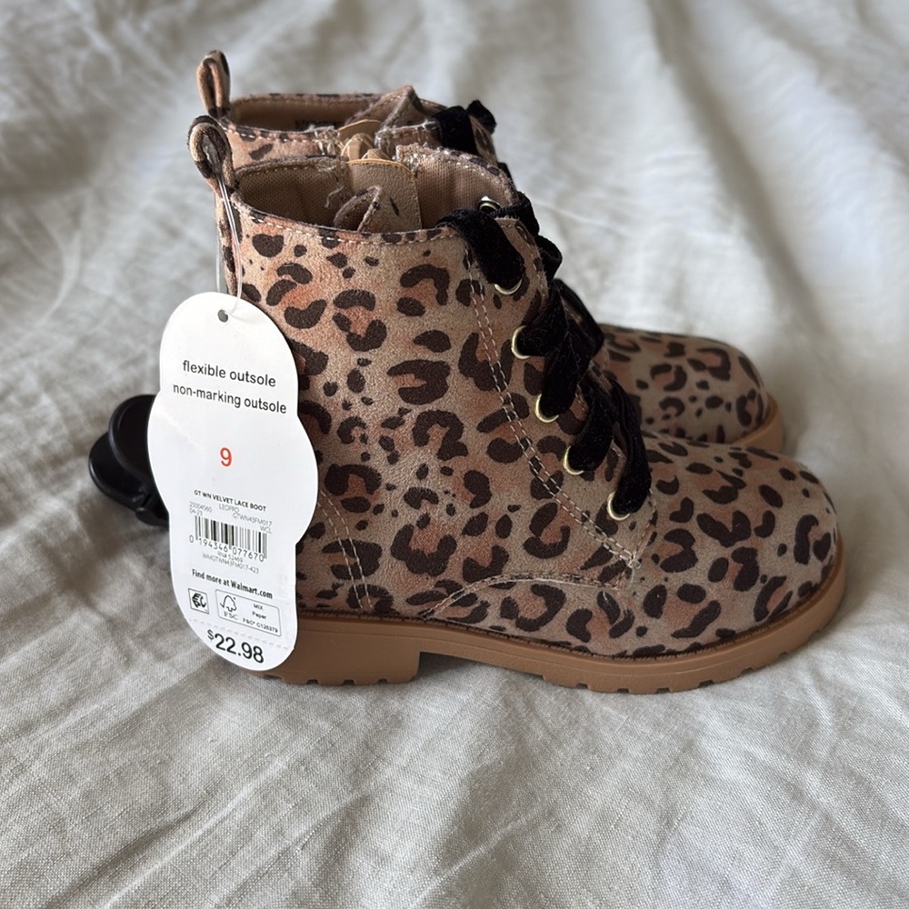 NWT Never worn Wonder Nation Toddler Girls Leopard Fashion Boots Size 9 - Picture 2 of 5